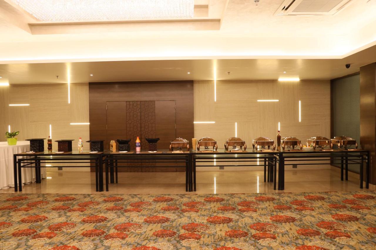 Sarovar Portico Rivera Ahmedabad Extérieur photo