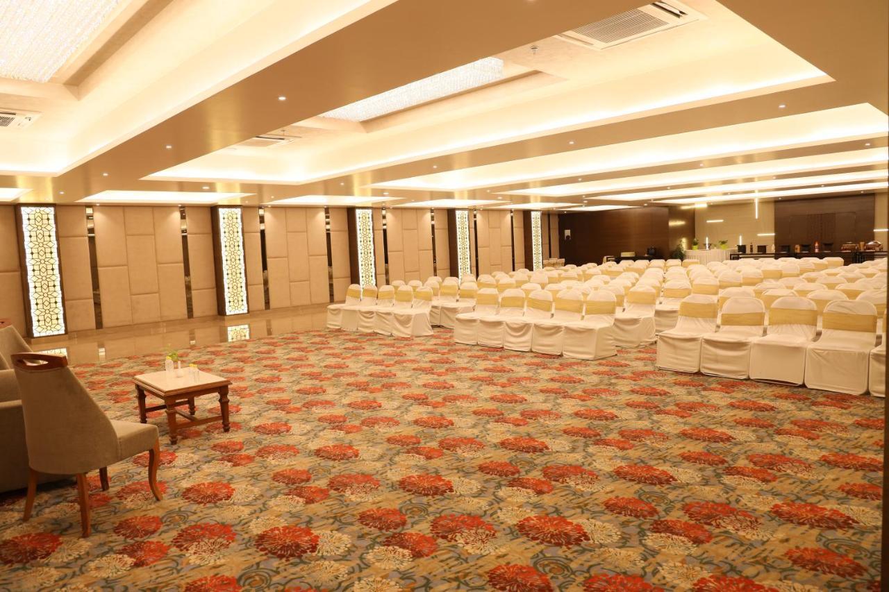 Sarovar Portico Rivera Ahmedabad Extérieur photo