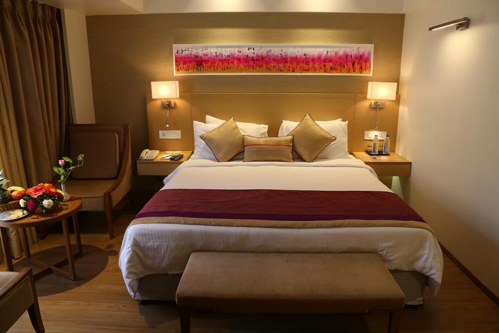 Sarovar Portico Rivera Ahmedabad Extérieur photo