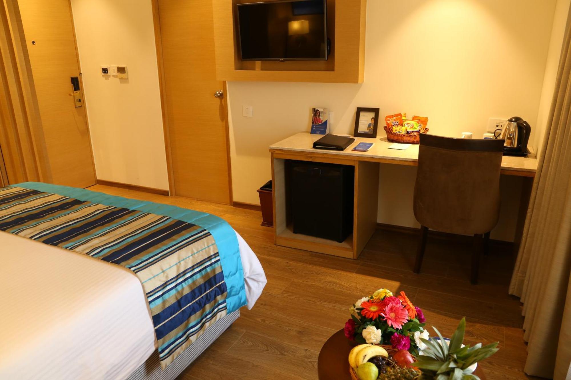 Sarovar Portico Rivera Ahmedabad Extérieur photo
